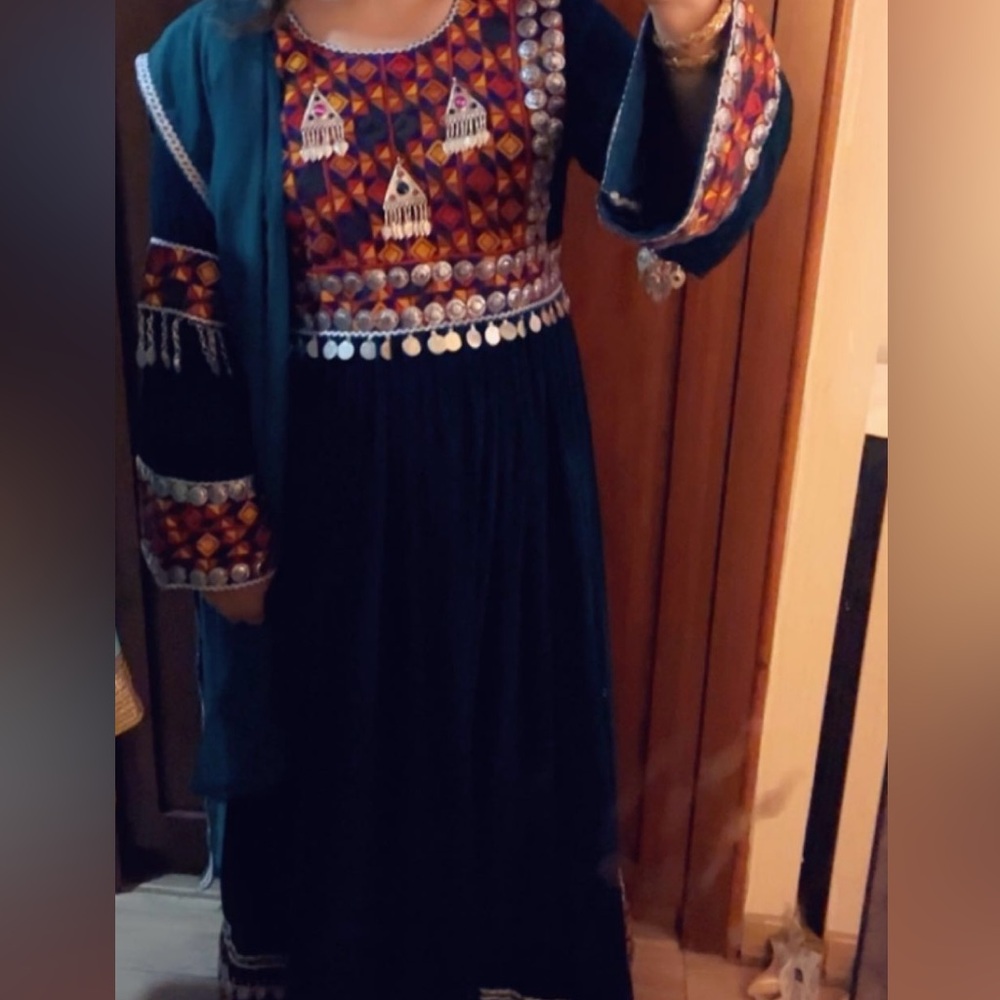 Afghani clothes